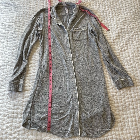 Gillian & O’Malley Nightgown - Picture 6 of 6